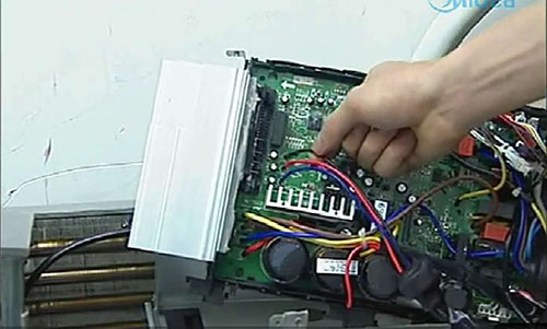 深泽美的空调电话是多少